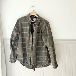 L.L. Bean Women’s Medium Plaid Soft Brush Flannel Relaxed Fit Button Down Shirt